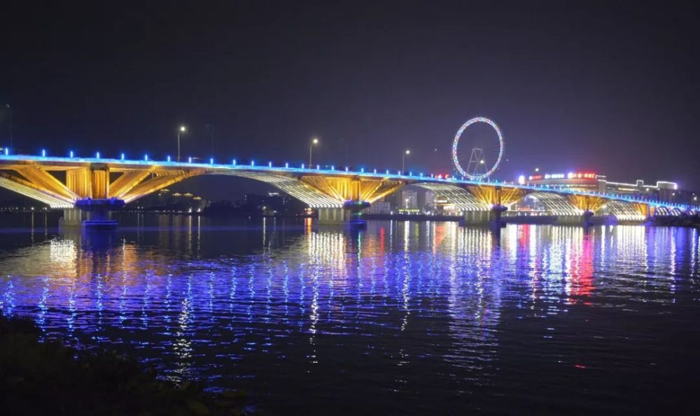 商業(yè)建筑亮化設計的核心要素是什么？